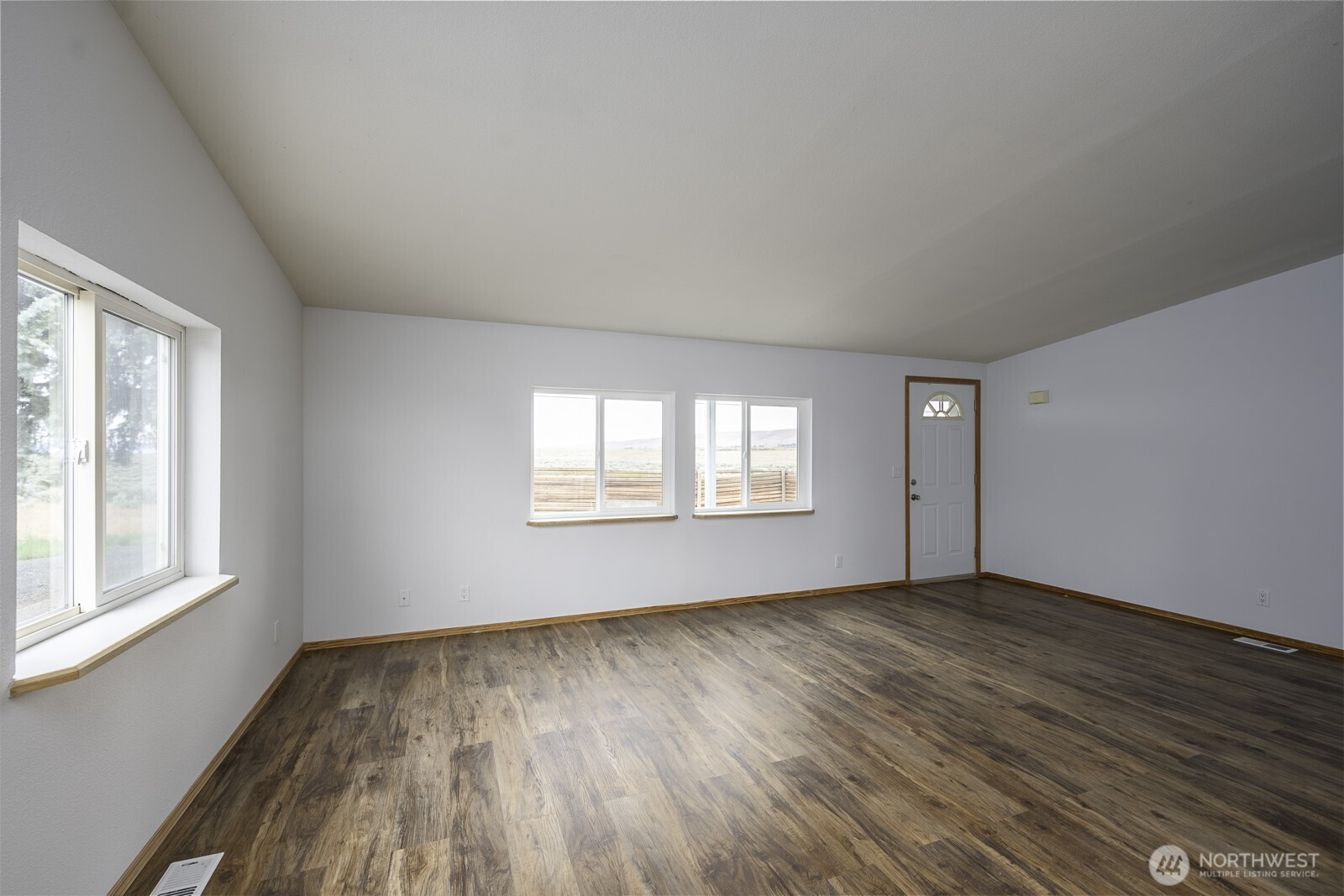 11397 Dodson Road Property Photo 14