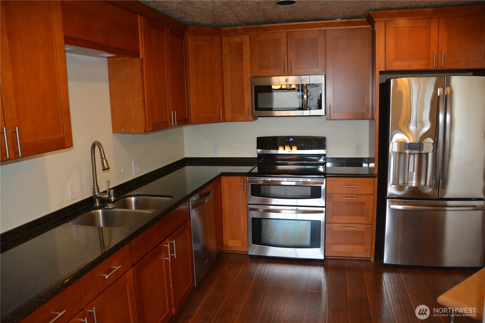 1070 5th Avenue 307 Property Photo 4
