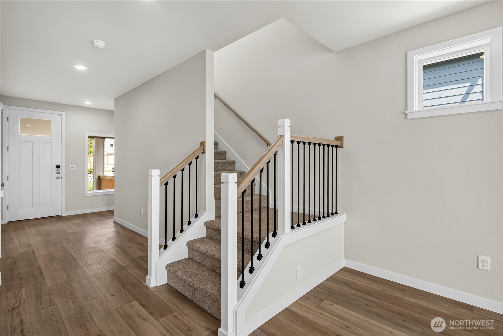 2043 Ne Norseman Way Property Photo 21