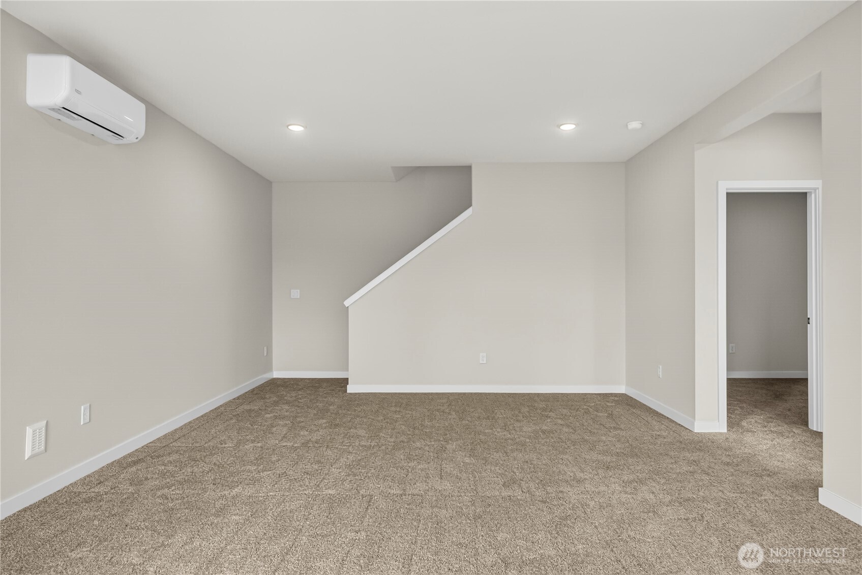 2043 Ne Norseman Way Property Photo 25