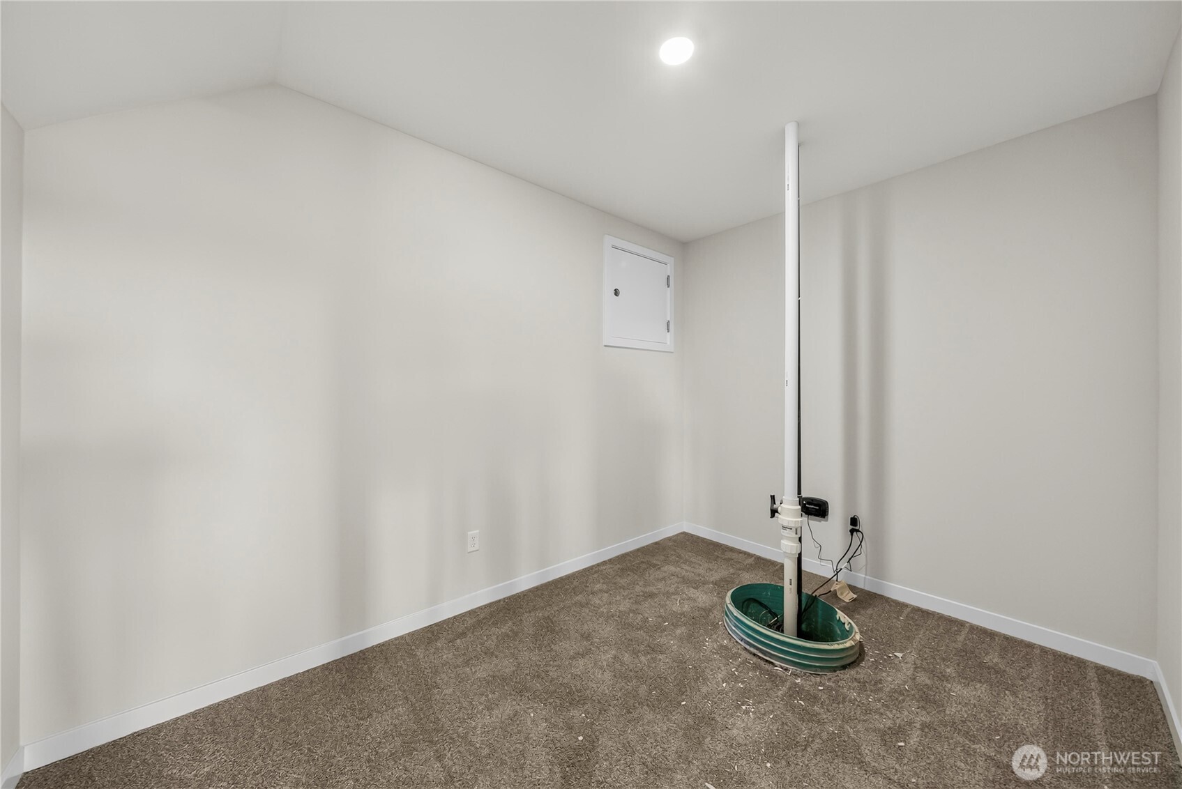 2043 Ne Norseman Way Property Photo 30