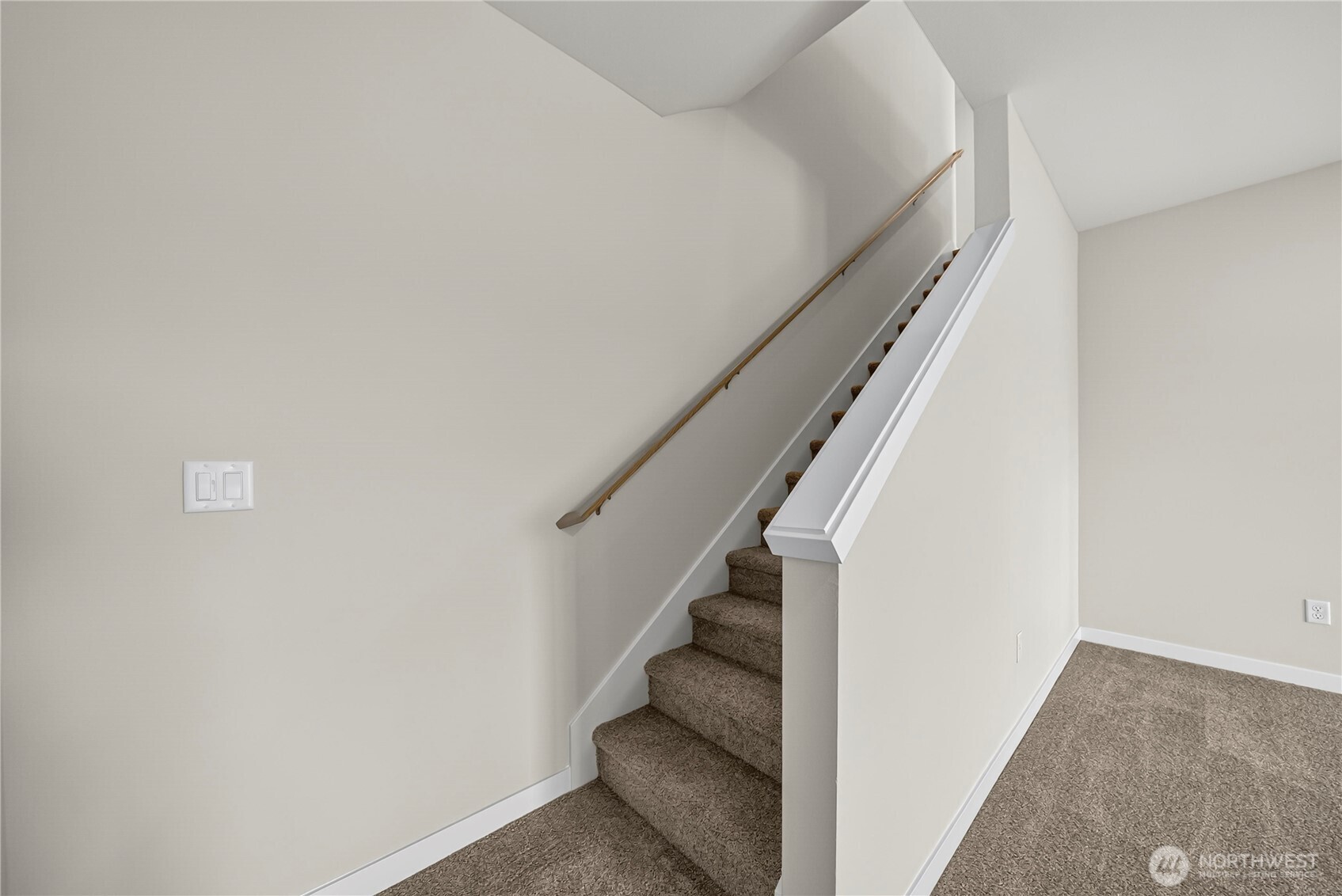 2043 Ne Norseman Way Property Photo 31