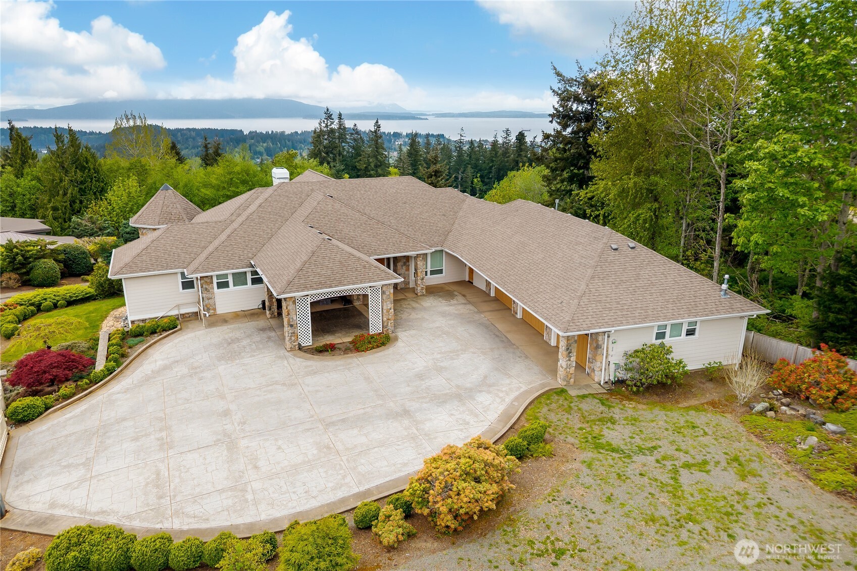 4111 Samish Crest Drive Property Photo 3