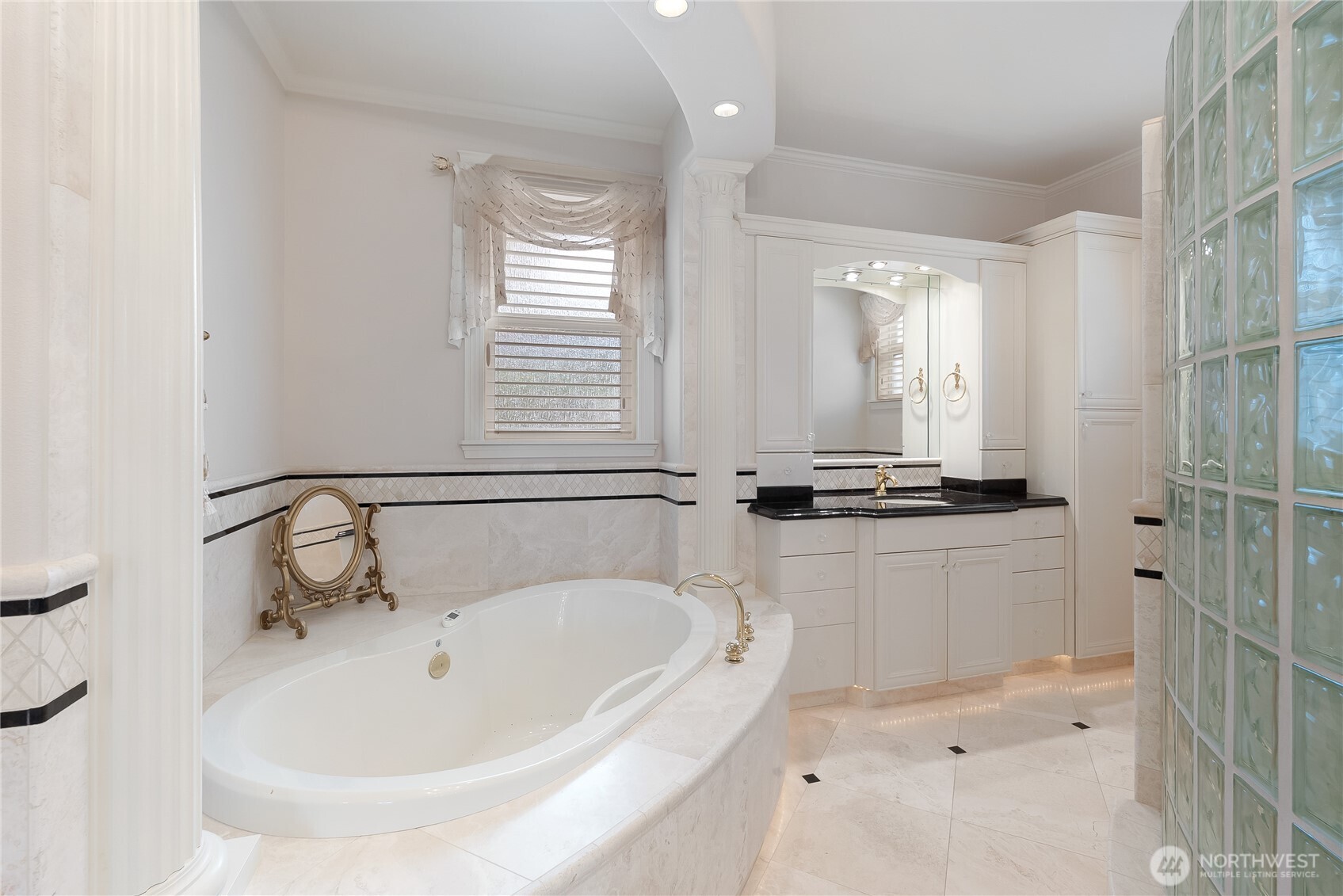4111 Samish Crest Drive Property Photo 24