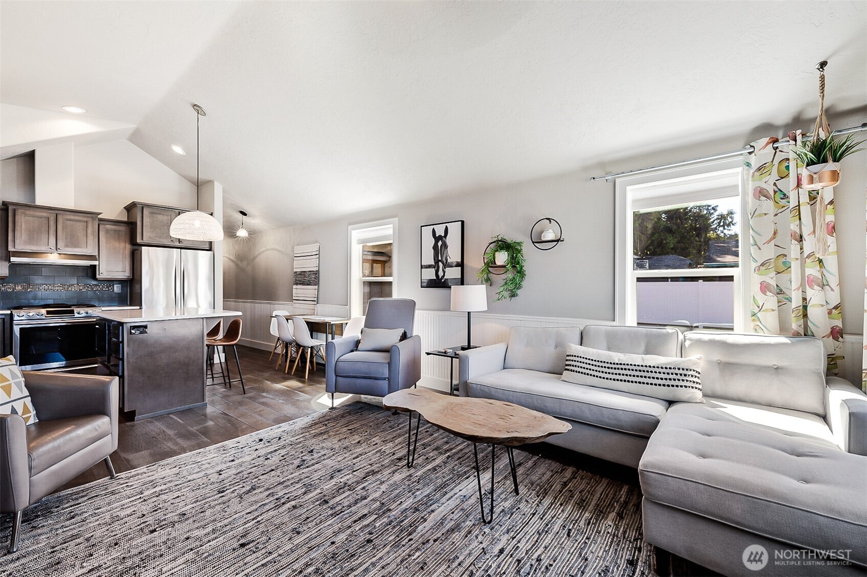 1210 32nd Street Property Photo 6