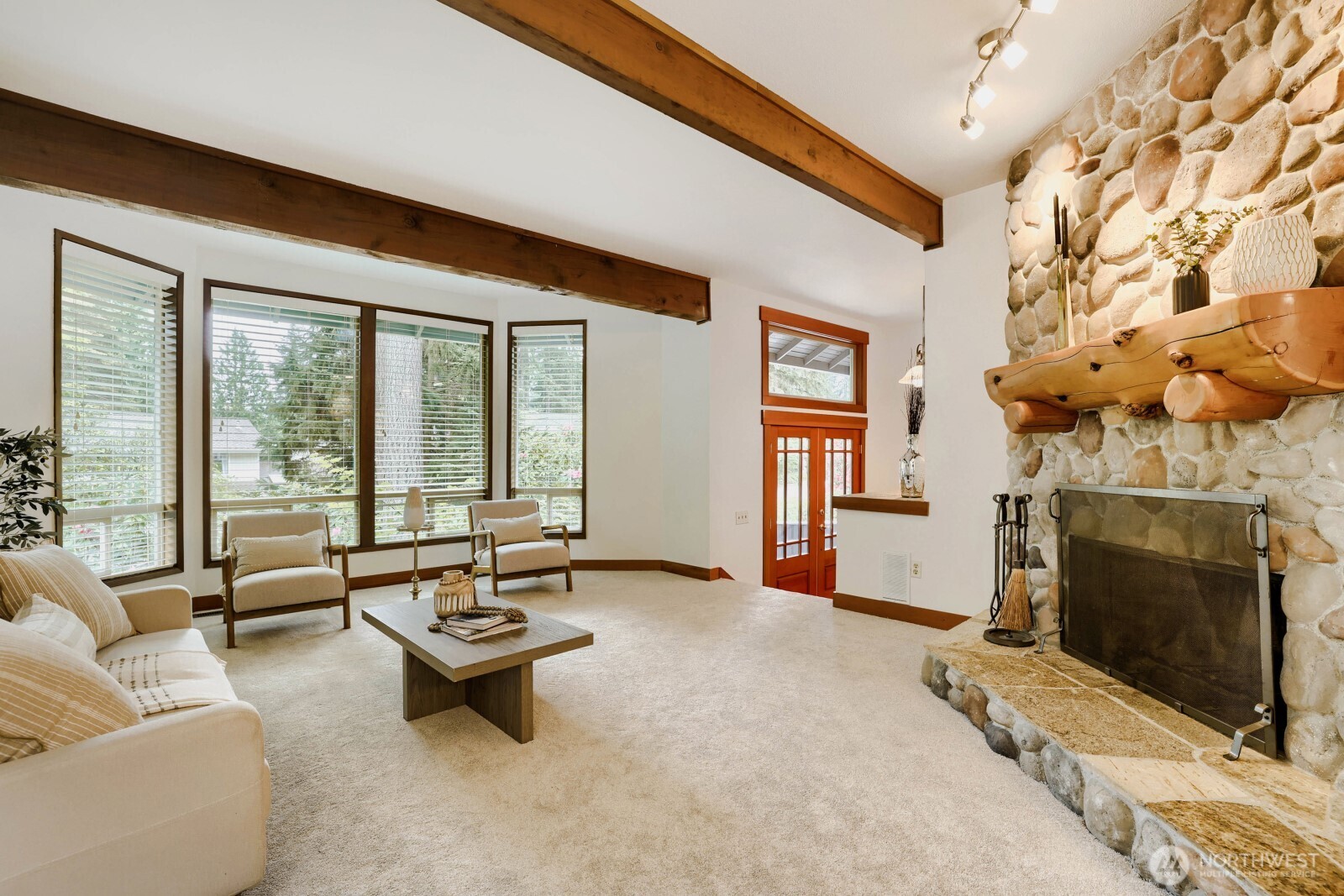 14606 26th Drive Property Photo 5