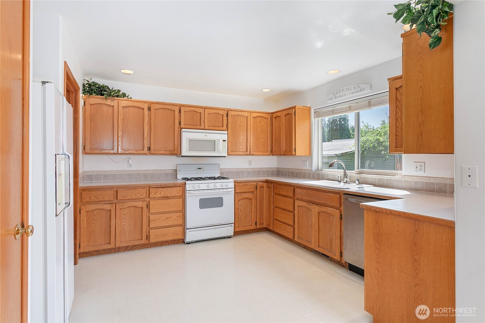 4749 Moonglow Place Property Photo 7
