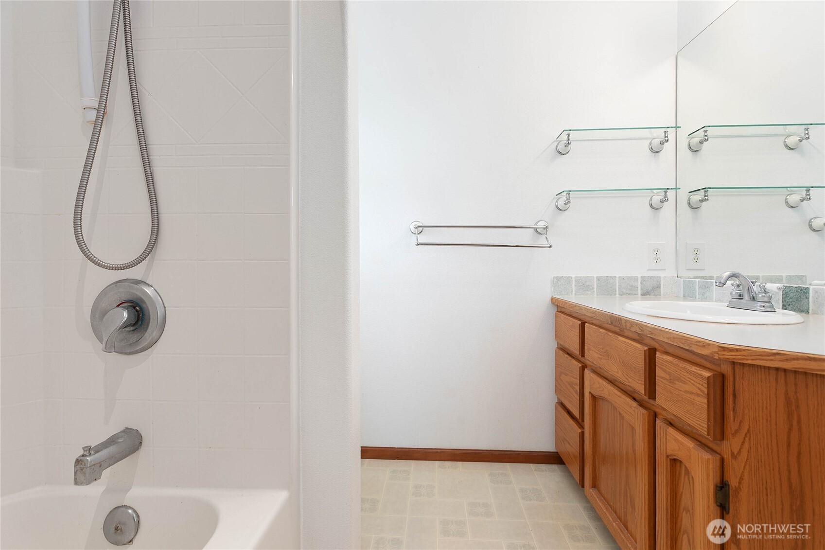 4749 Moonglow Place Property Photo 22