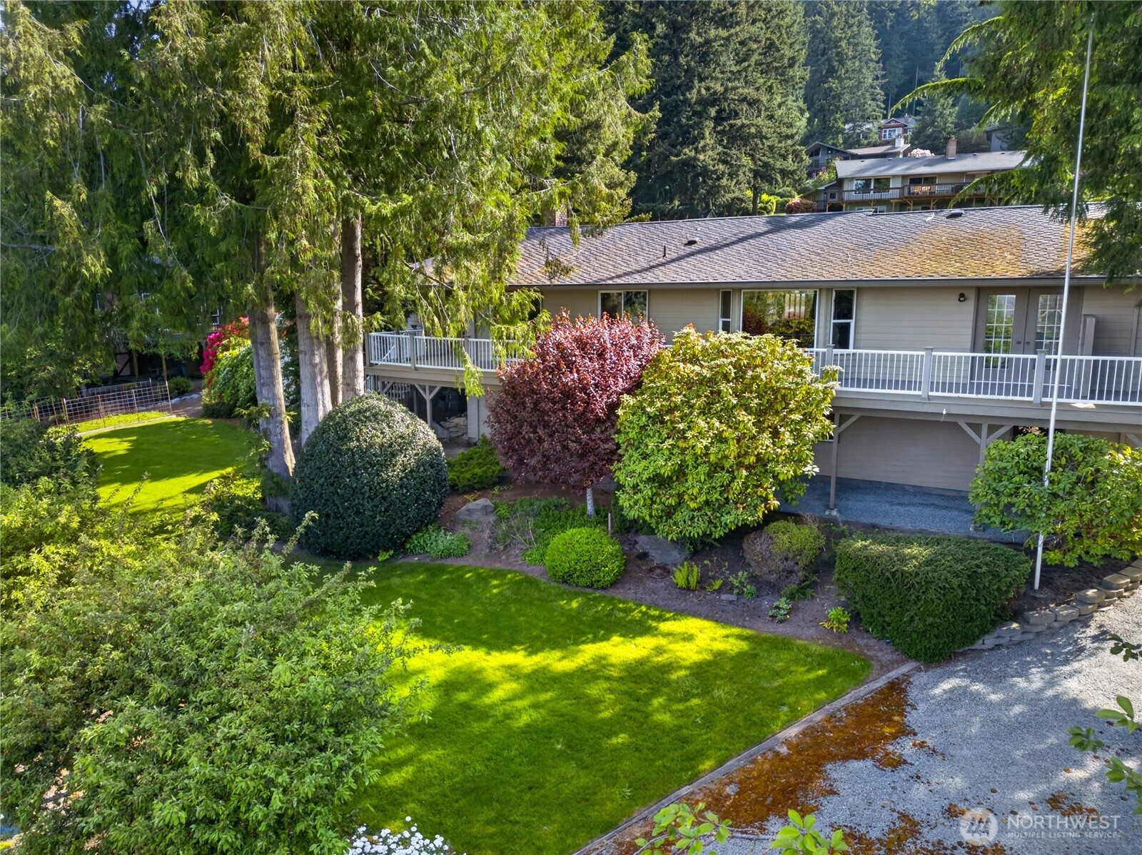 17282 Meadow Lane Property Photo 3