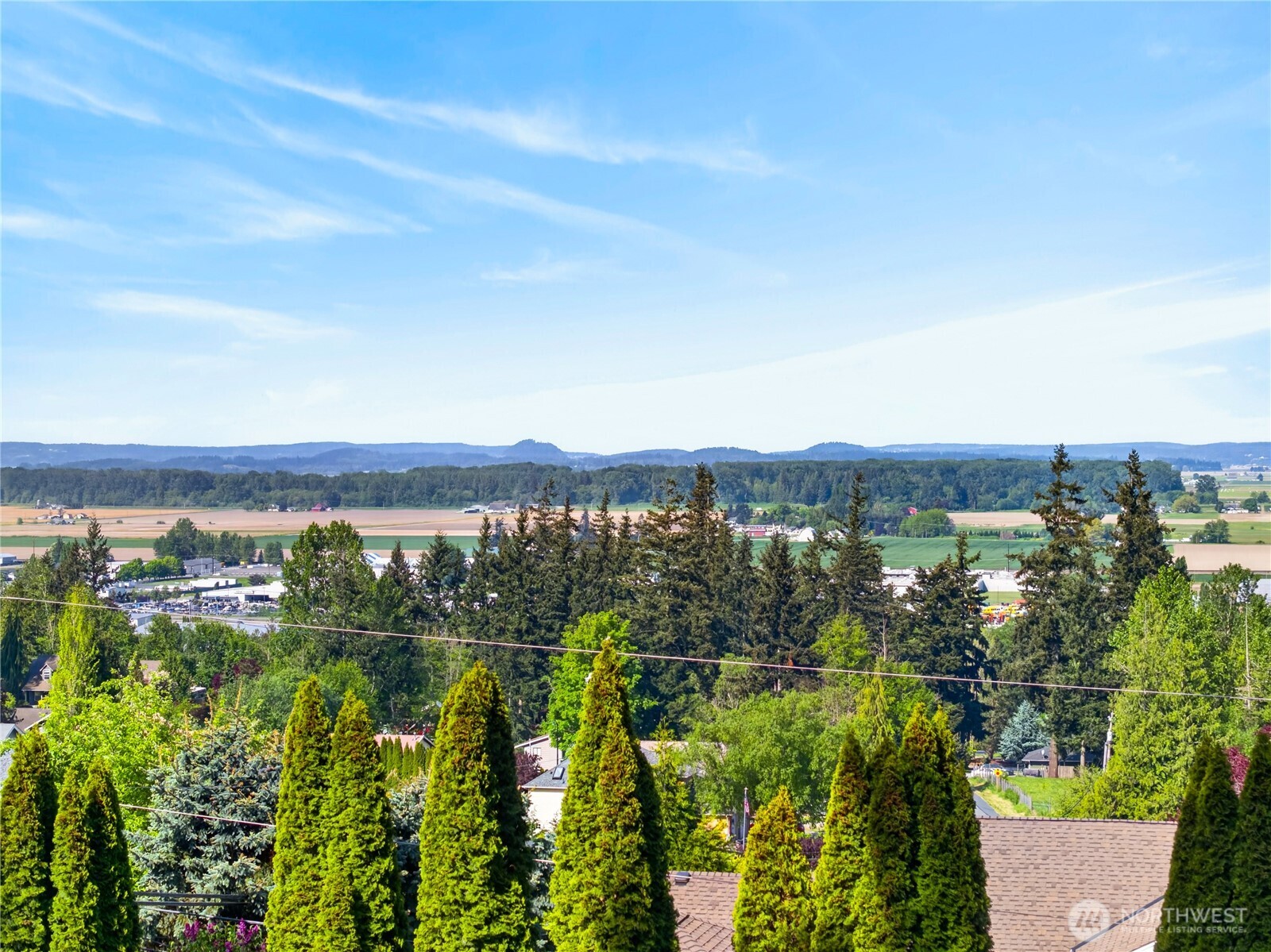 17282 Meadow Lane Property Photo 4