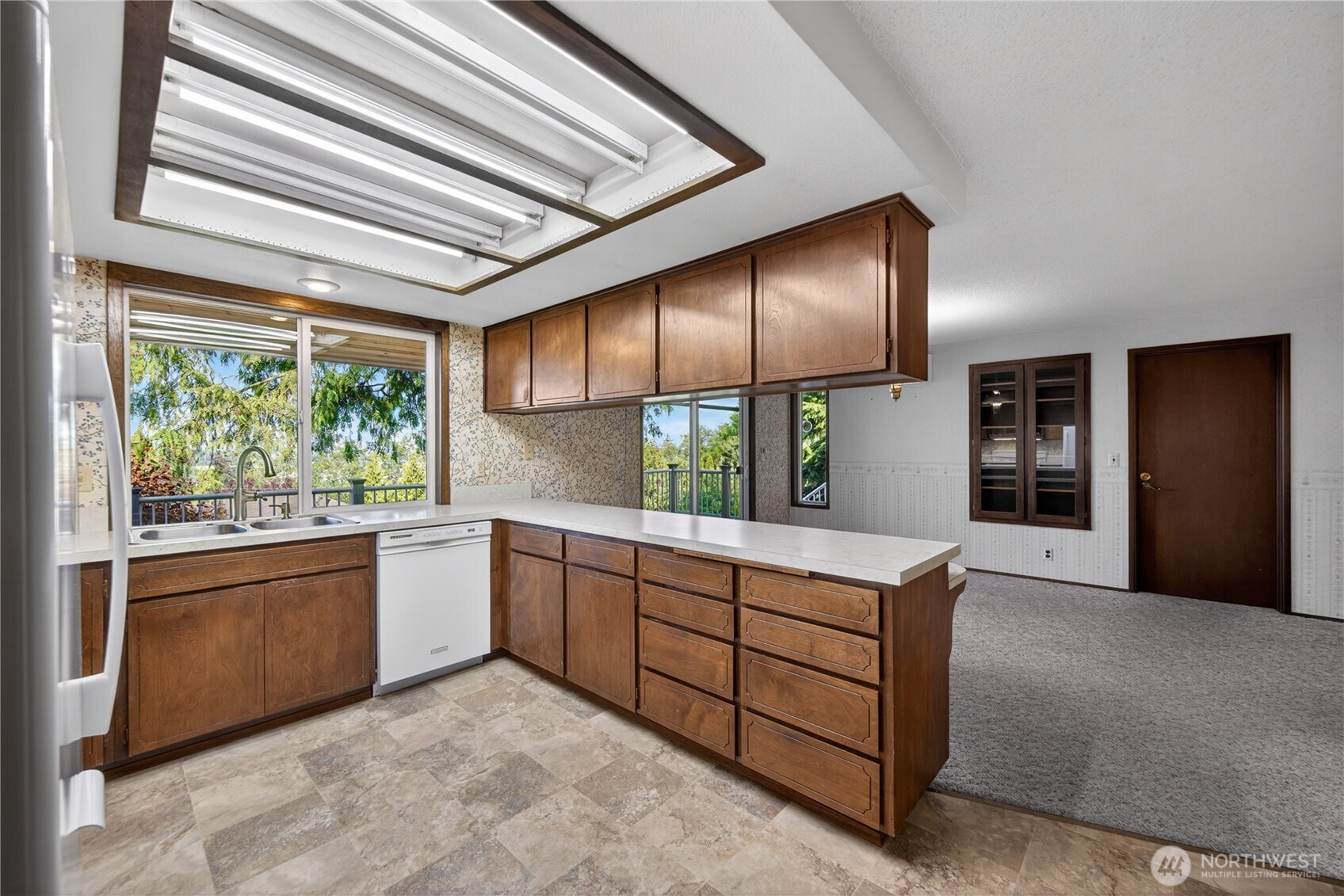 17282 Meadow Lane Property Photo 8