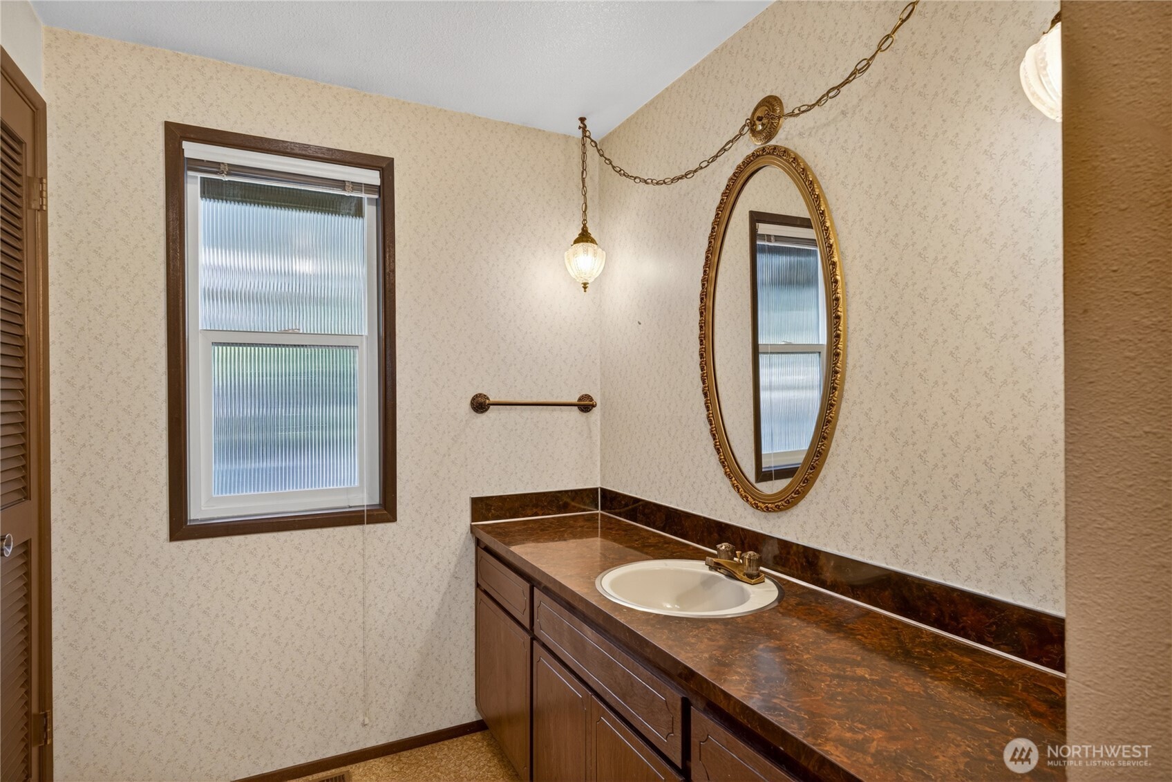 17282 Meadow Lane Property Photo 14