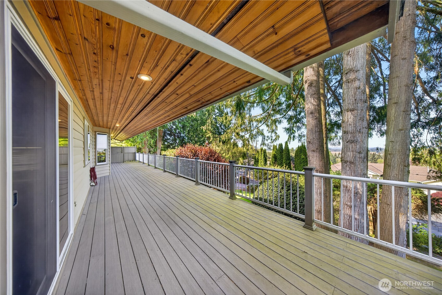 17282 Meadow Lane Property Photo 19