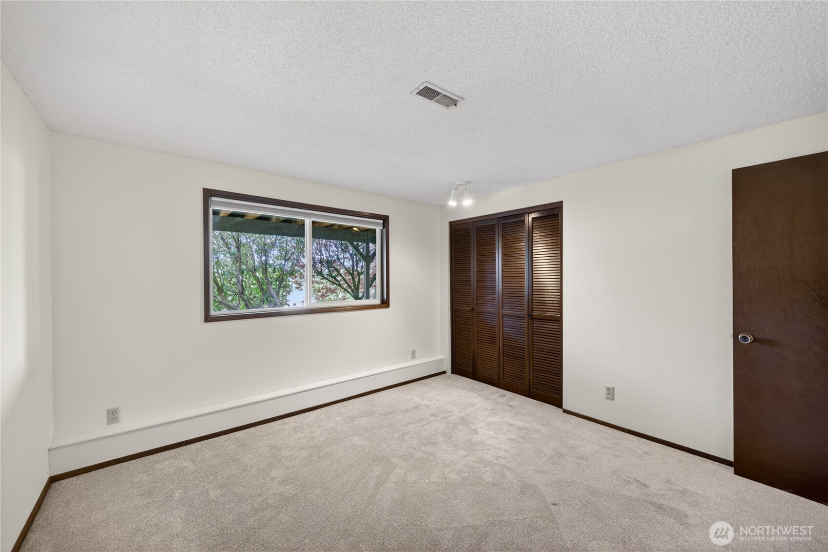 17282 Meadow Lane Property Photo 25