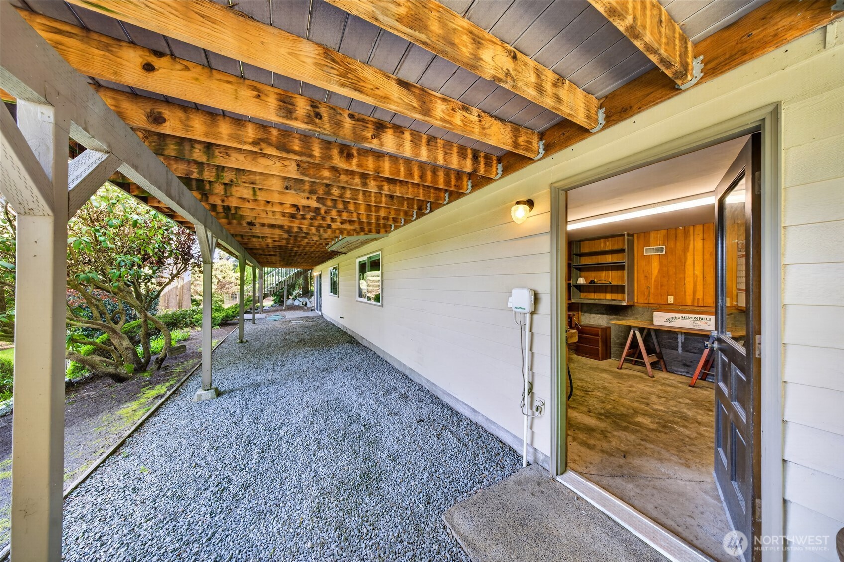 17282 Meadow Lane Property Photo 32