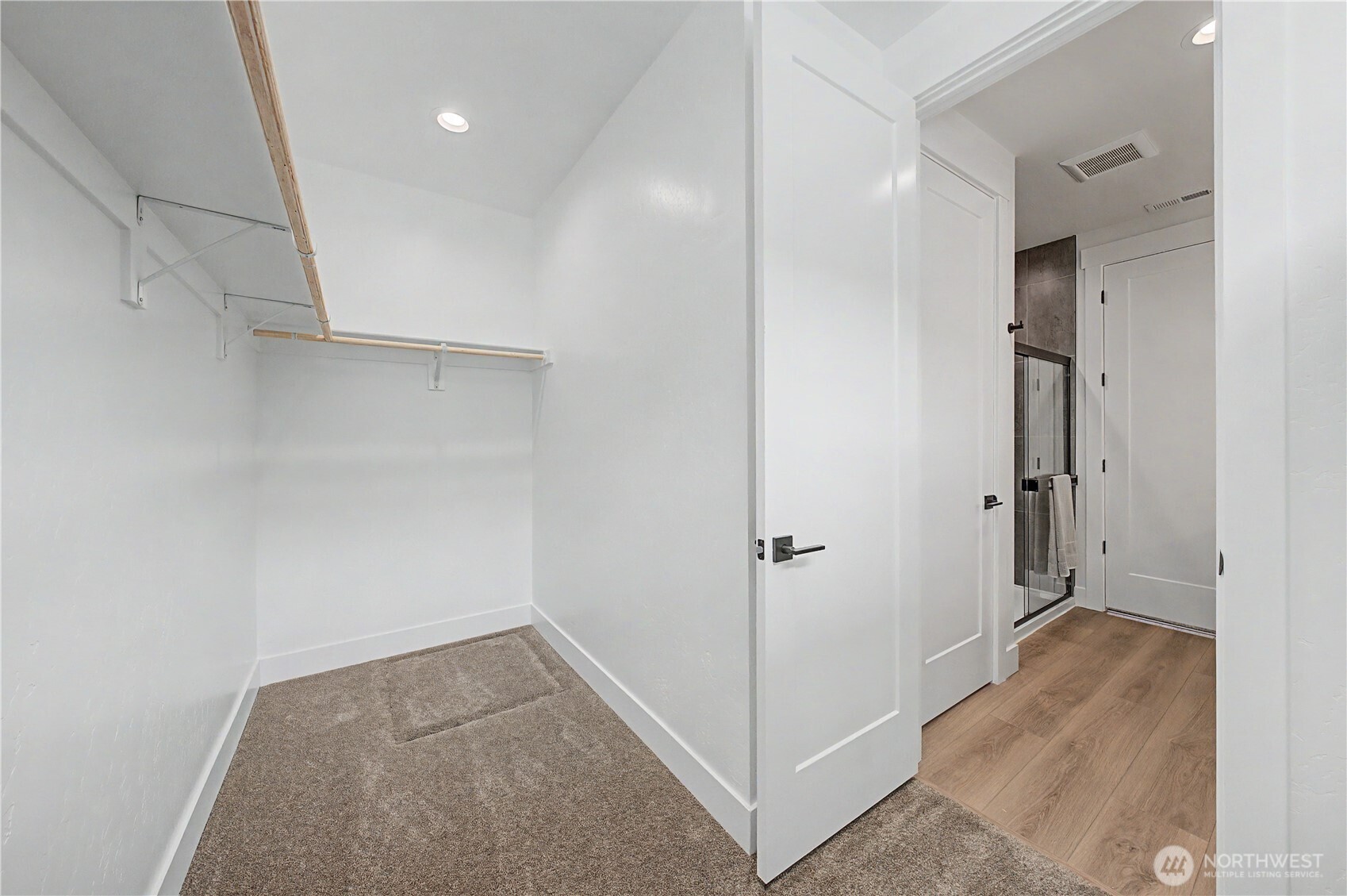 585 S Perry Avenue Property Photo 25