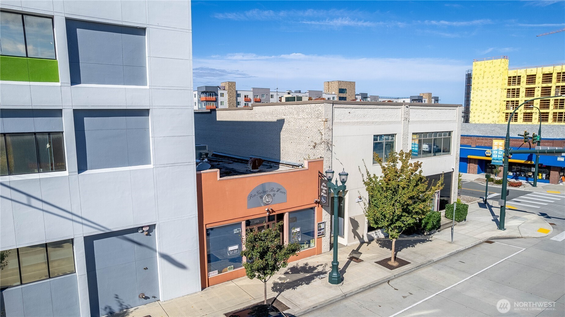 1316 Wall Street Property Photo 4
