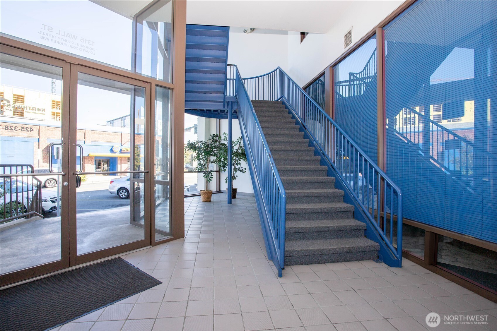 1316 Wall Street Property Photo 5