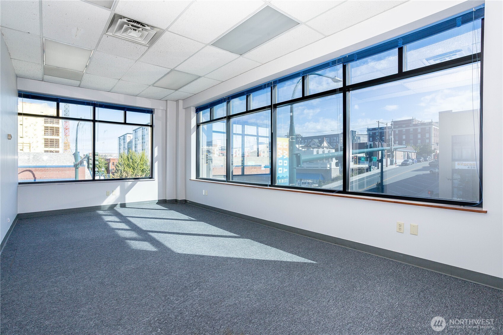 1316 Wall Street Property Photo 8
