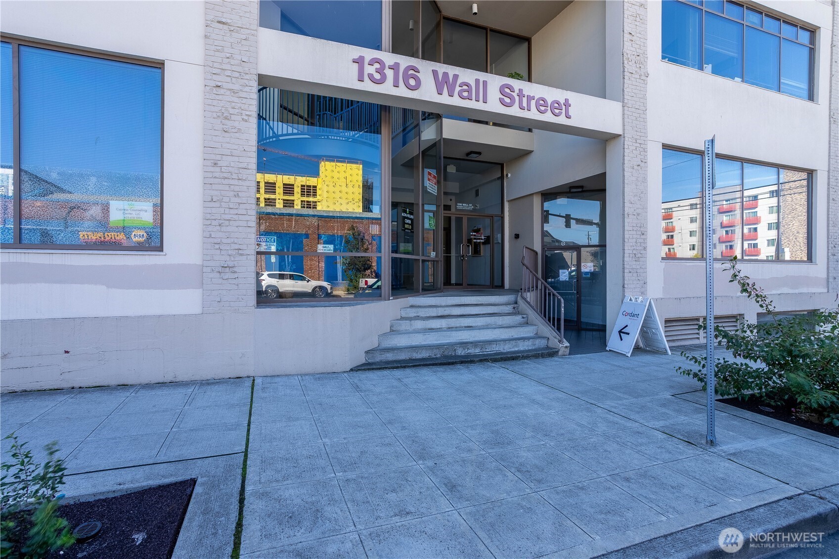1316 Wall Street Property Photo 10