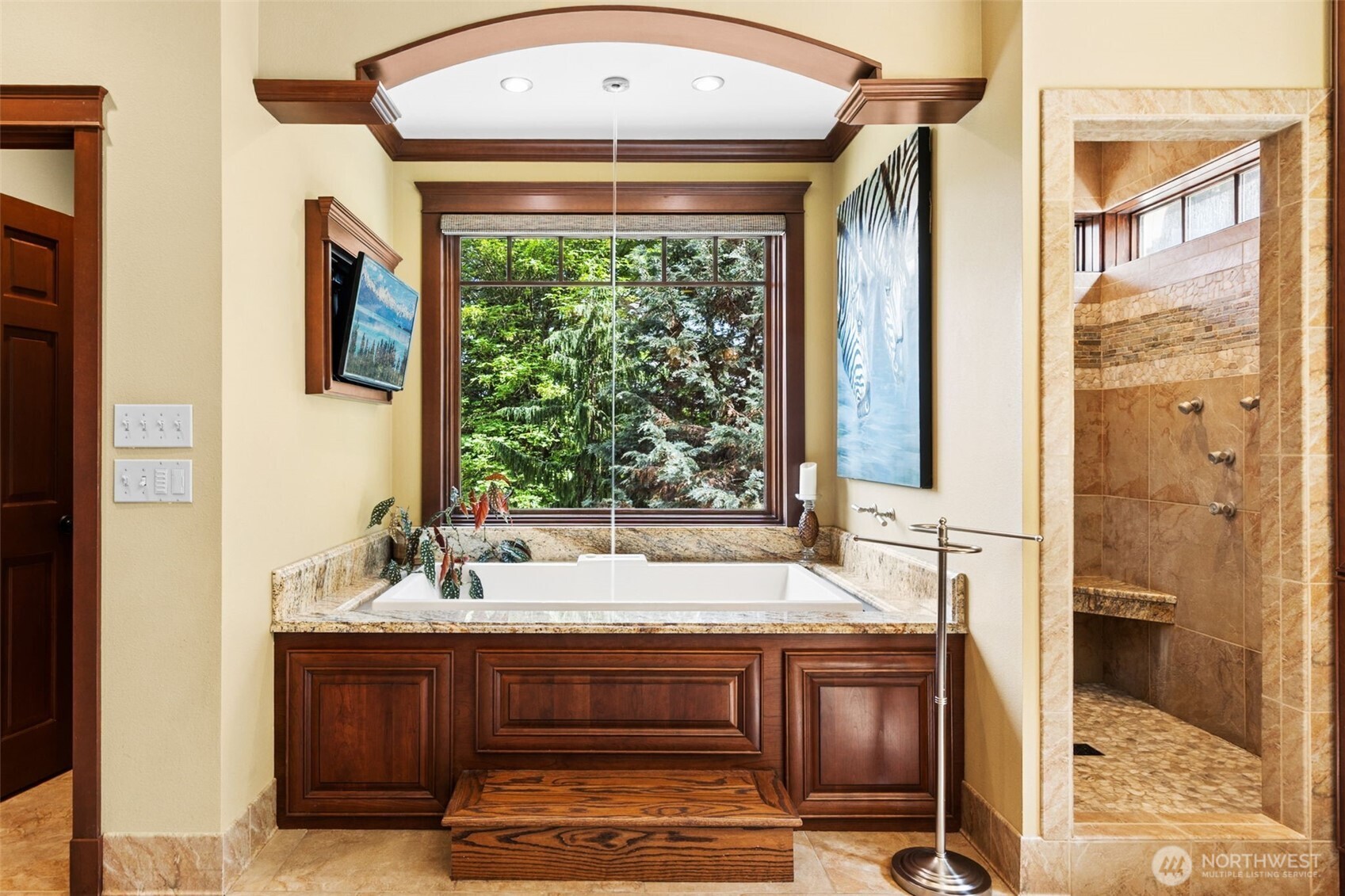 9825 Glory Drive Property Photo 13