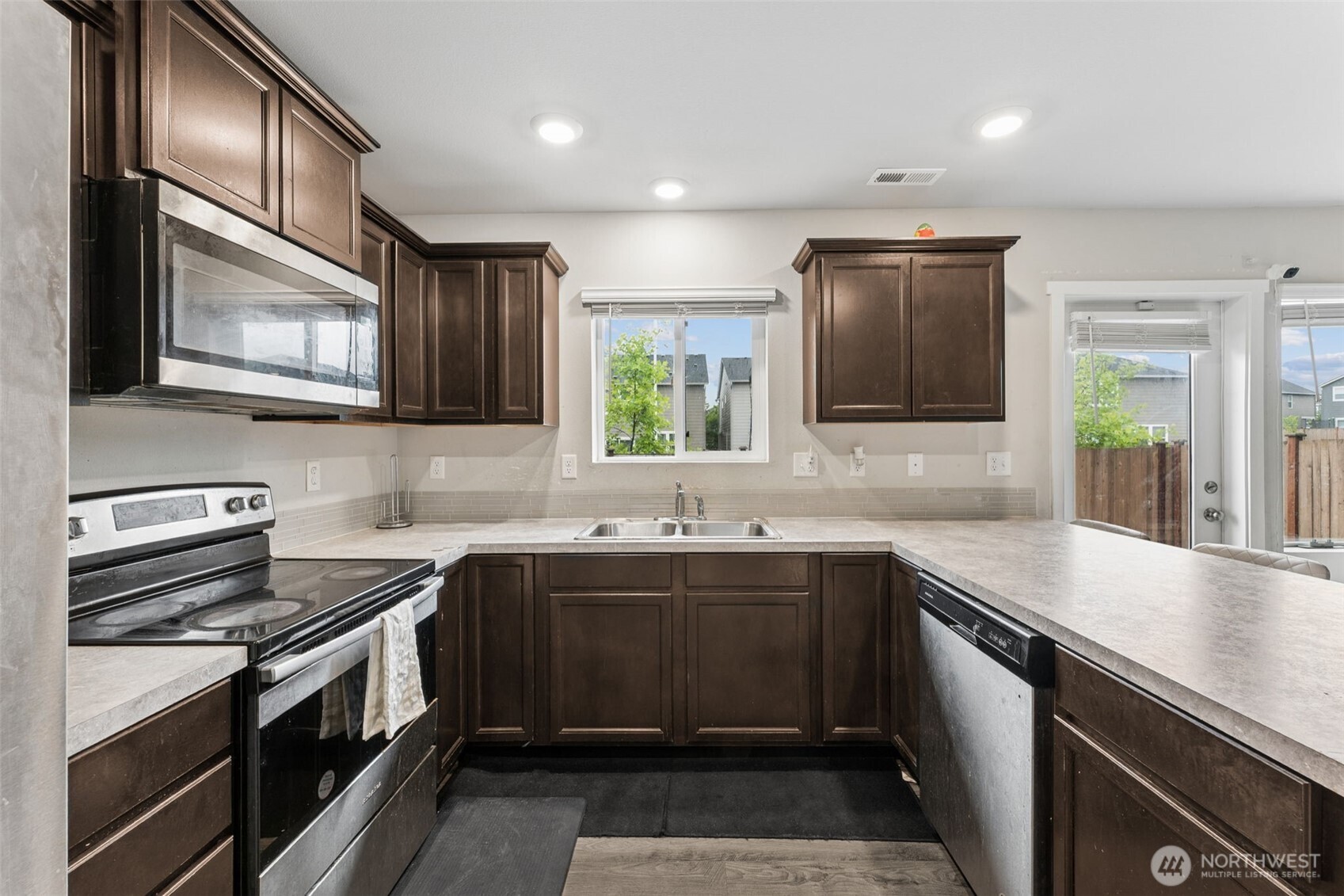 18711 108th Avenue Property Photo 10