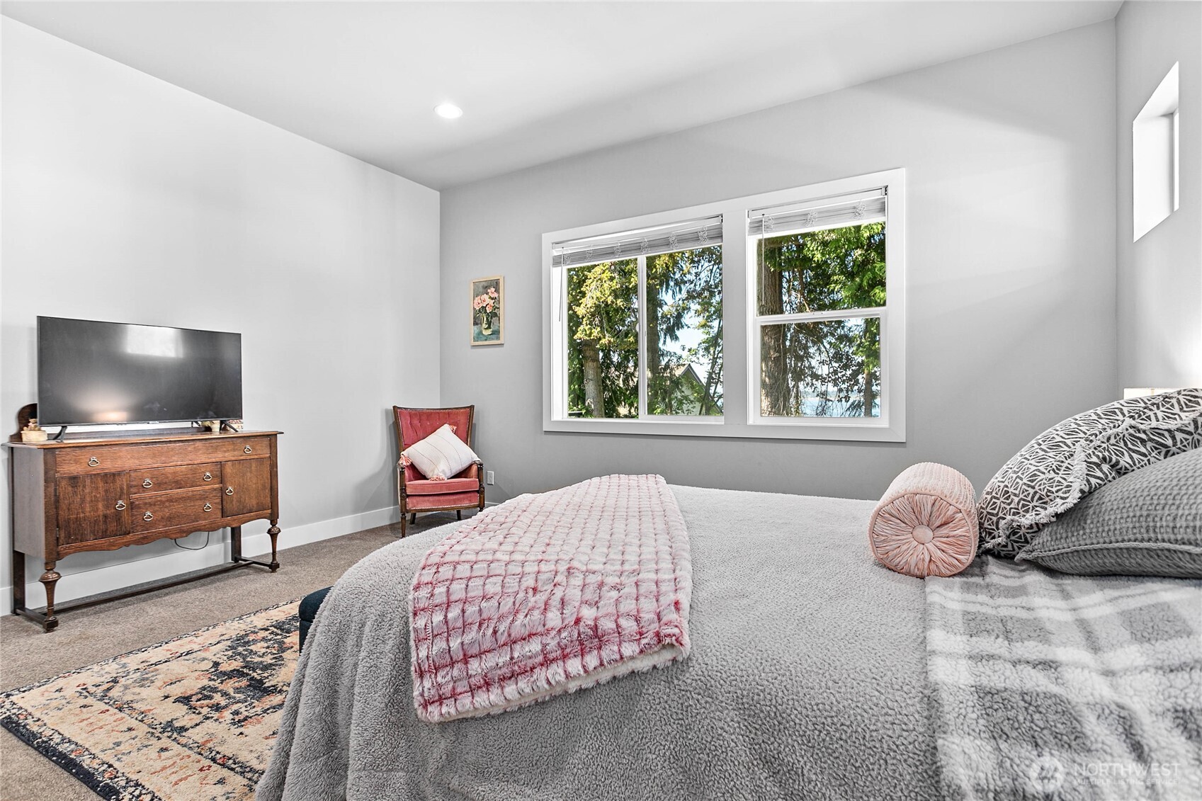 5544 Whitehorn Way Property Photo 15