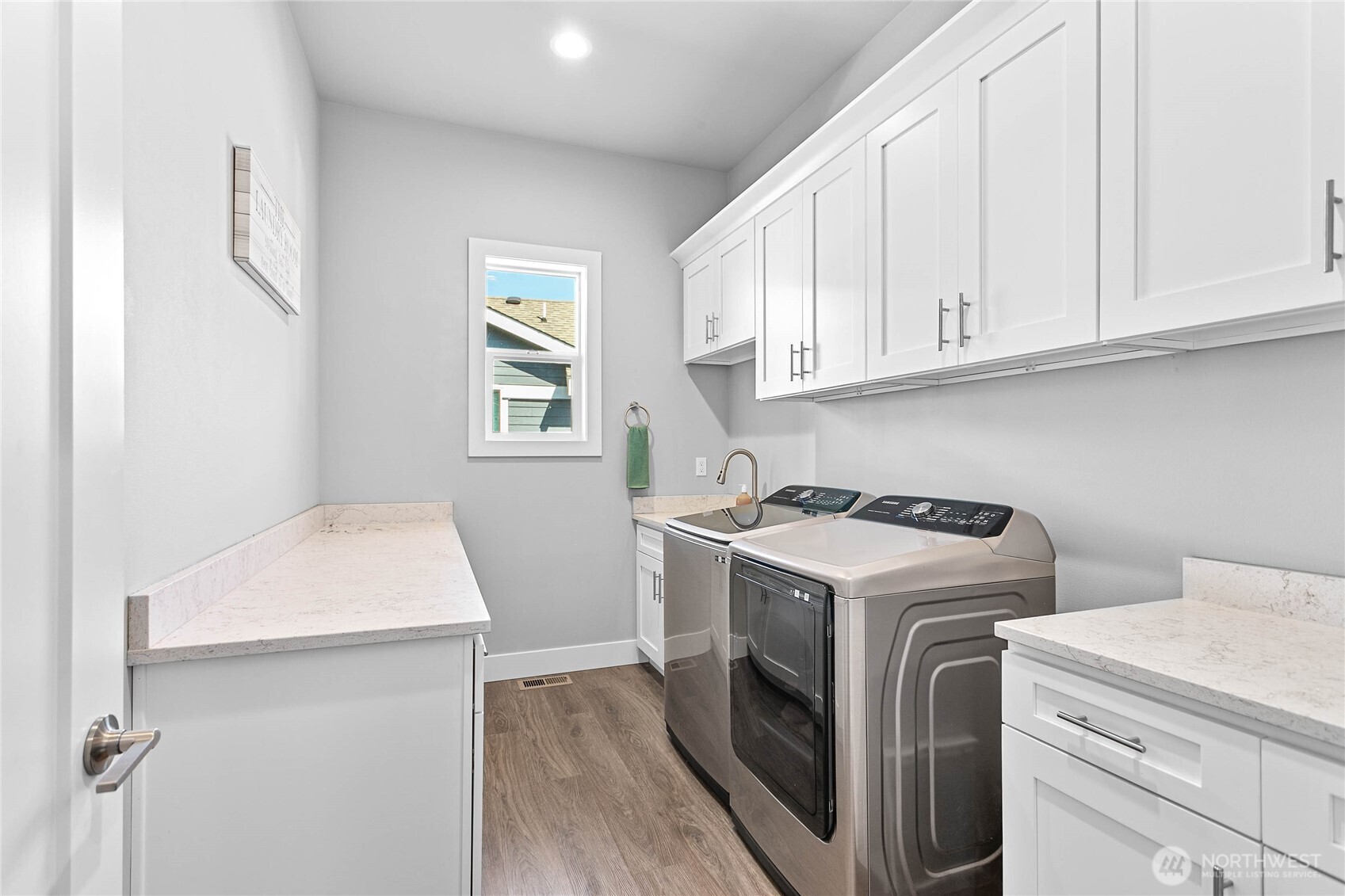 5544 Whitehorn Way Property Photo 21