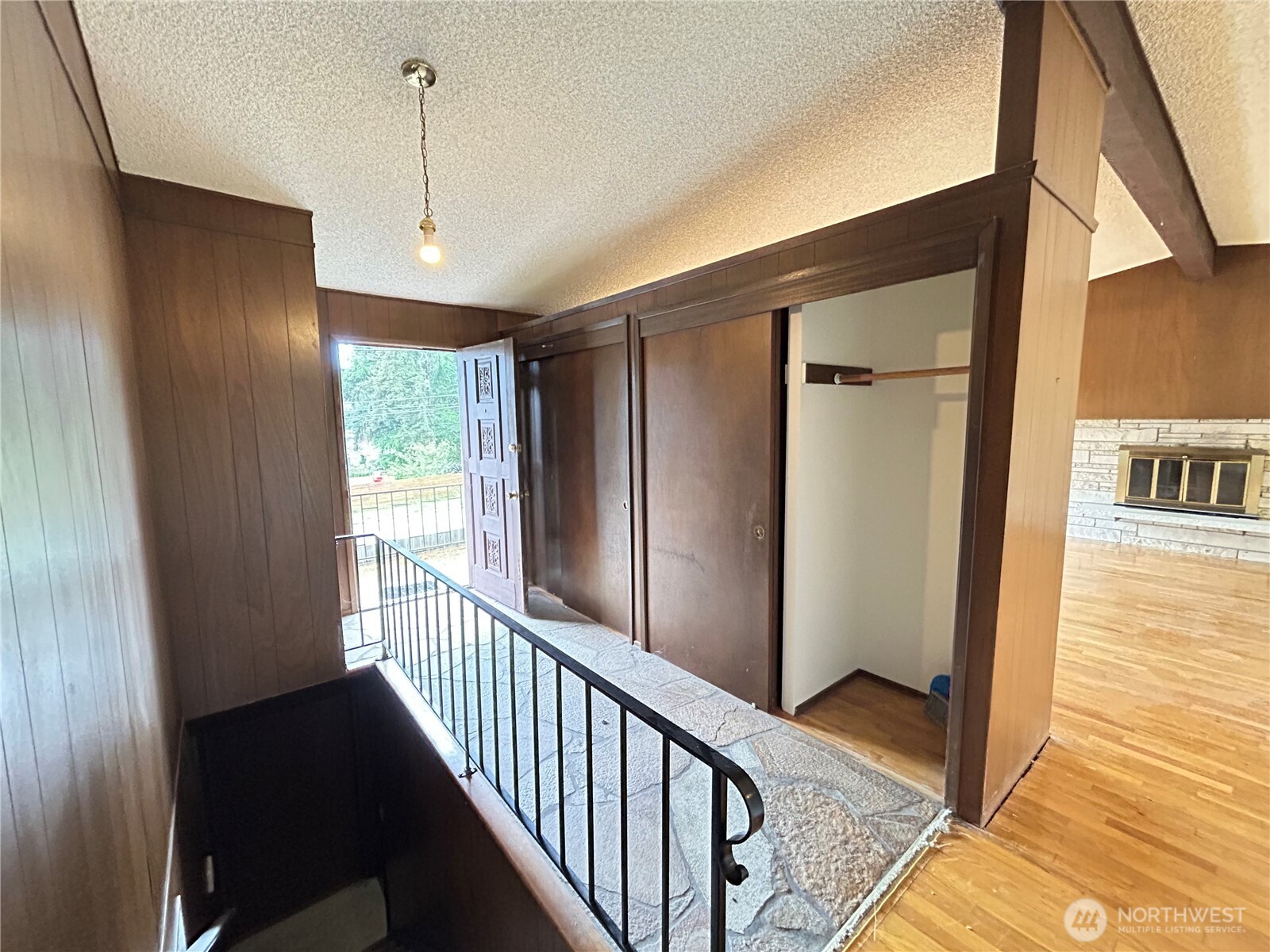 11718 5th Avenue Property Photo 4