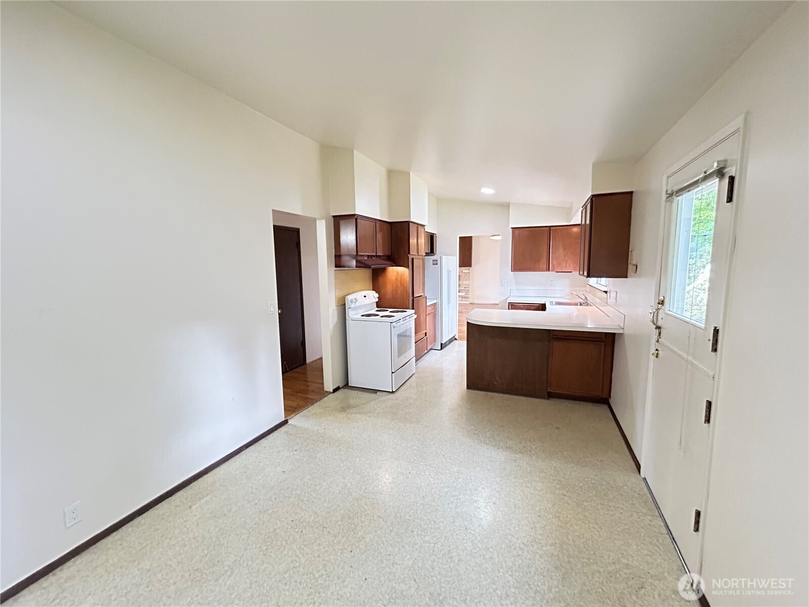 11718 5th Avenue Property Photo 6