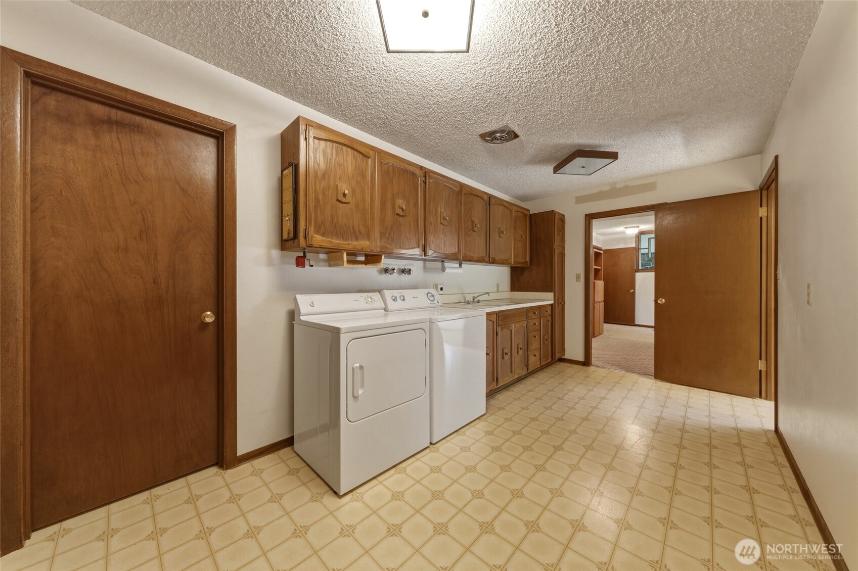 509 Parkview Street Property Photo 13