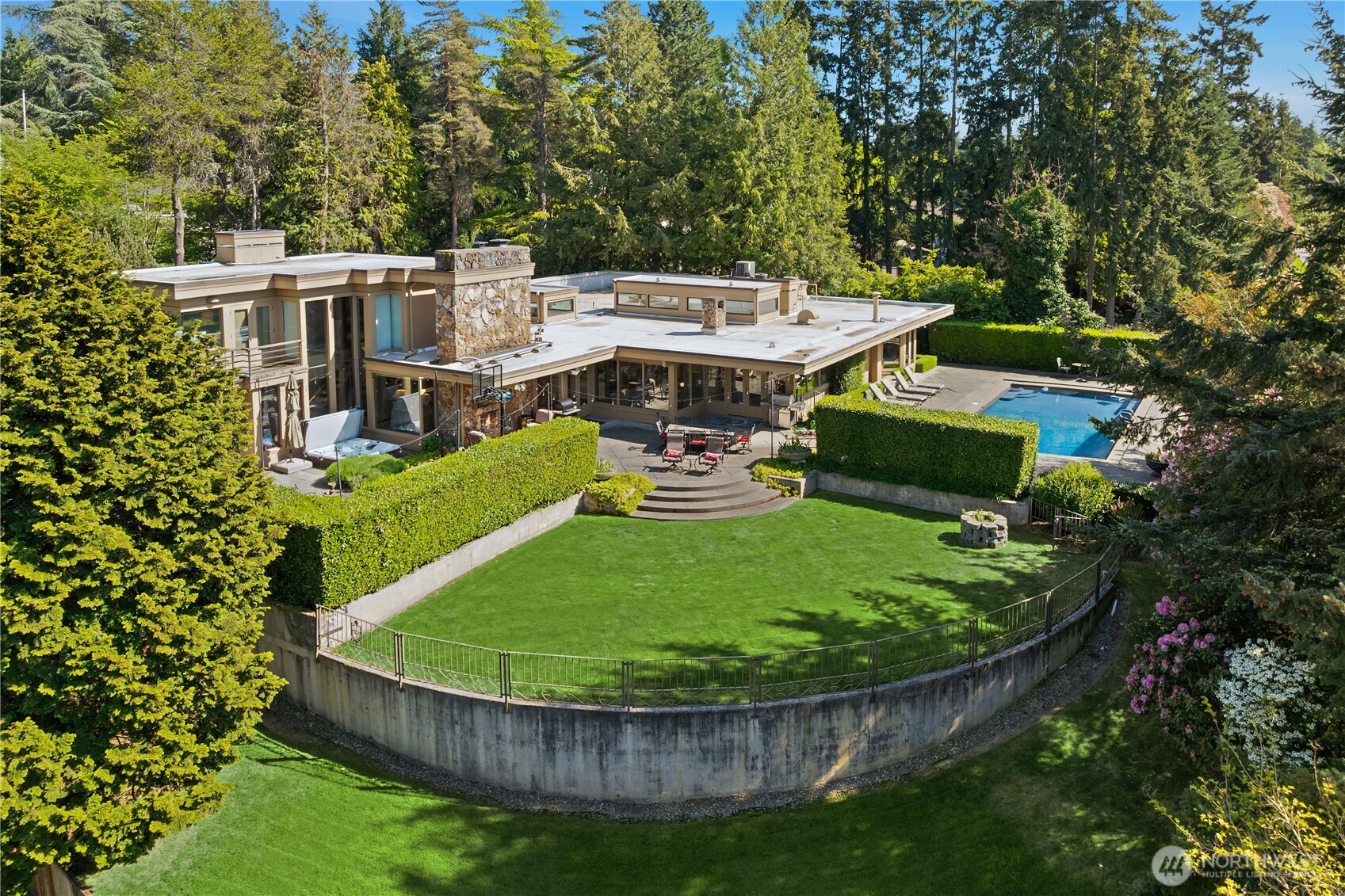 3111 Hunts Point Circle Property Photo 1
