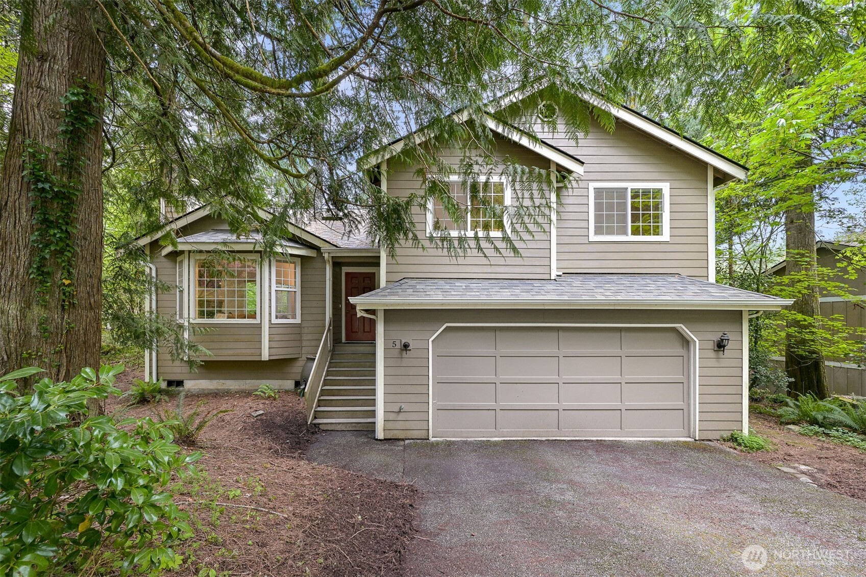 5 Horseshoe Circle Property Photo 2