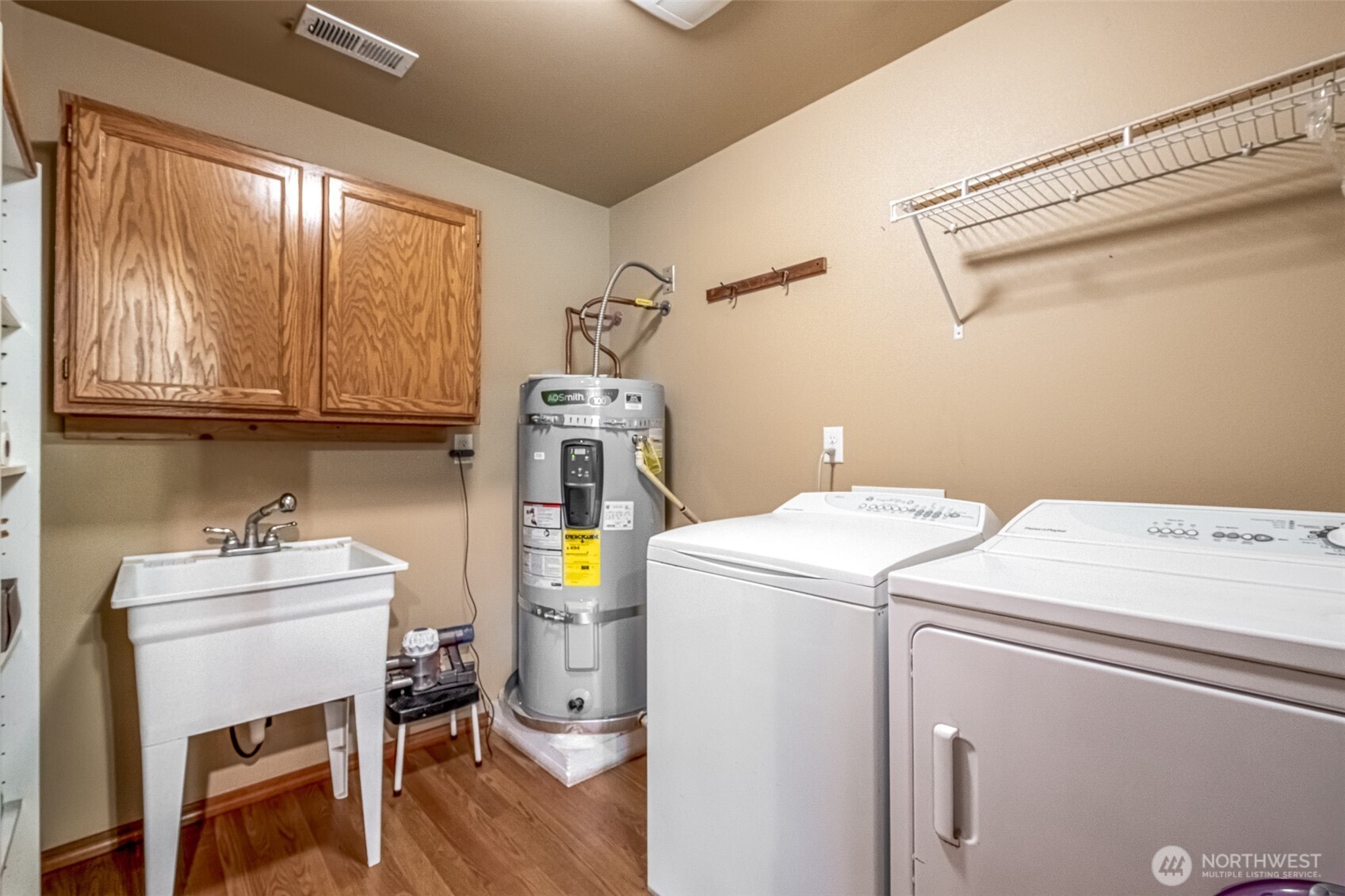 5197 Regan Road Property Photo 11