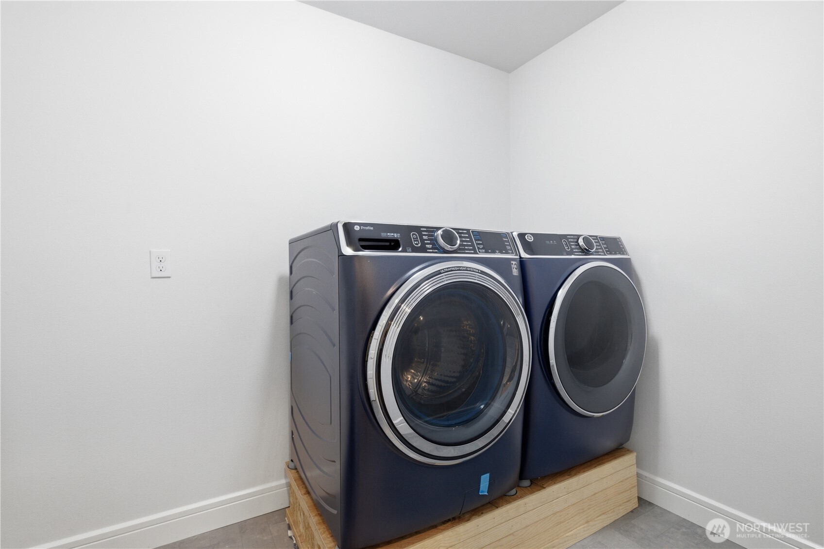 23107 70th Street Property Photo 30