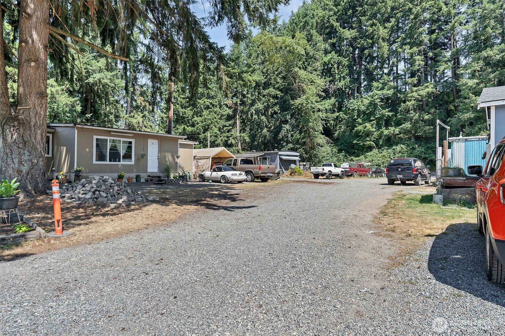823 128th Street Property Photo 5