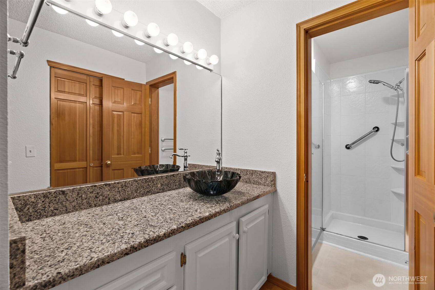 525 Broadway 308 Property Photo 27