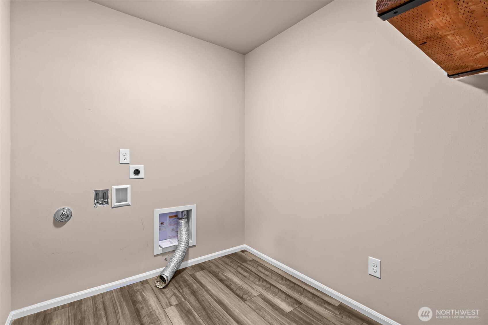 2236 Cantergrove Drive Property Photo 24