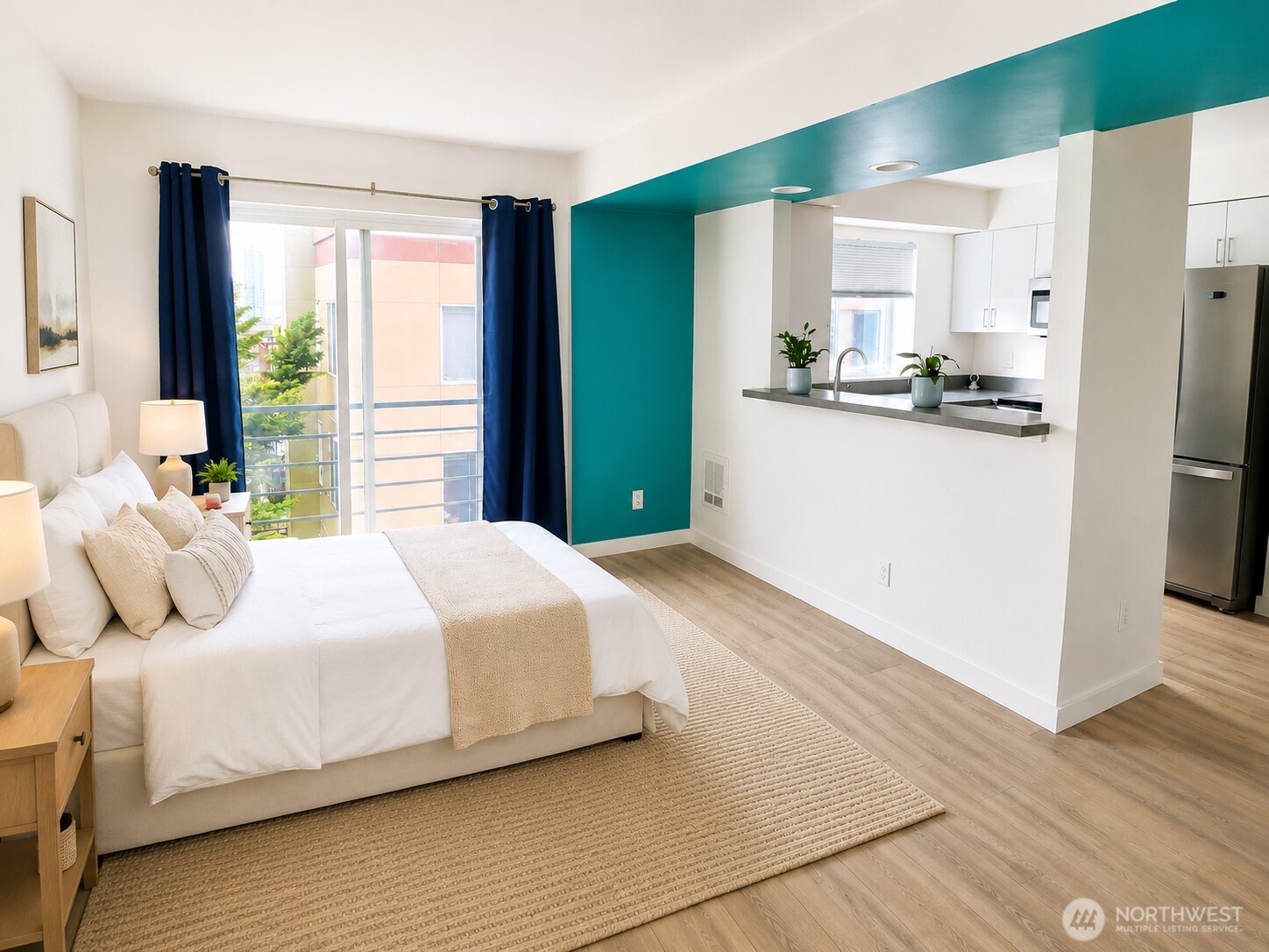 712 E Denny Way 502 Property Photo 1