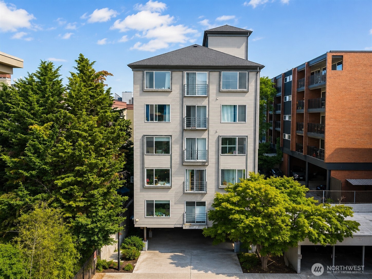 712 E Denny Way 502 Property Photo 17