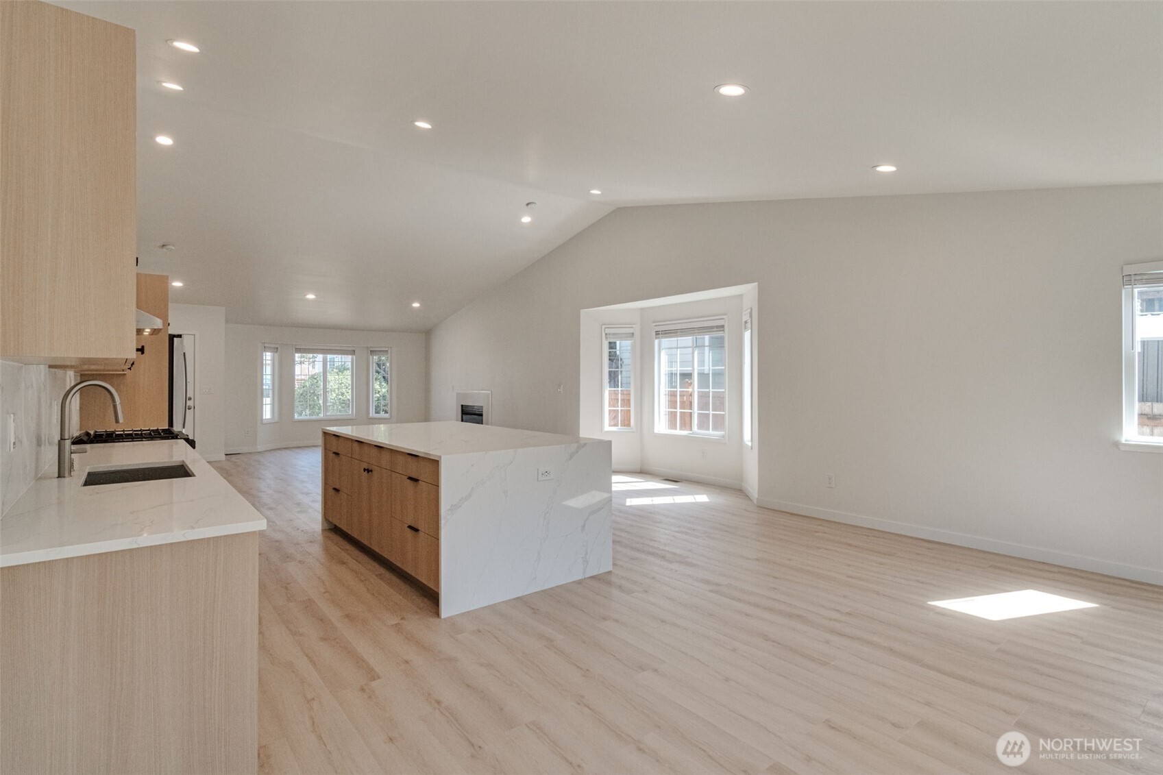 4504 220th Sw Street Property Photo 5
