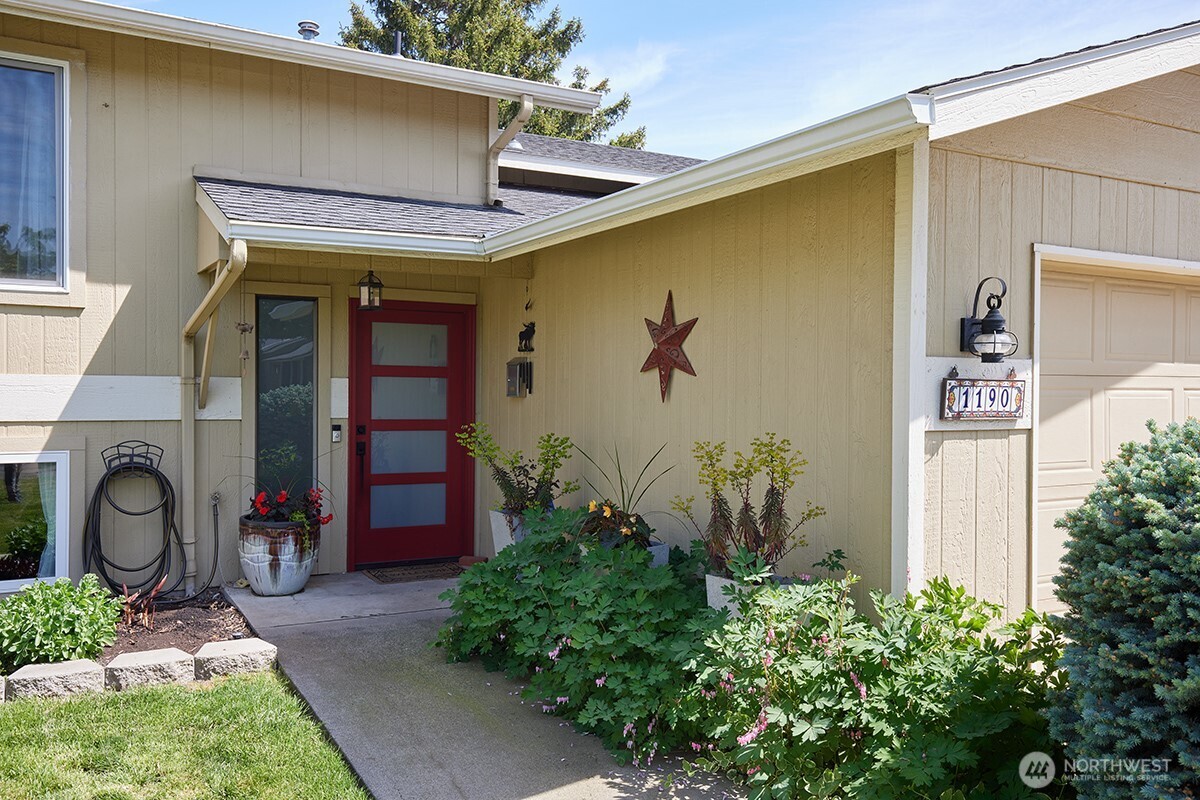 1190 Lancer Property Photo 3