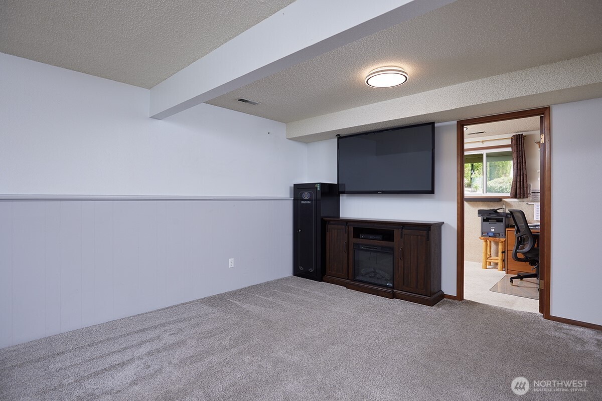1190 Lancer Property Photo 22