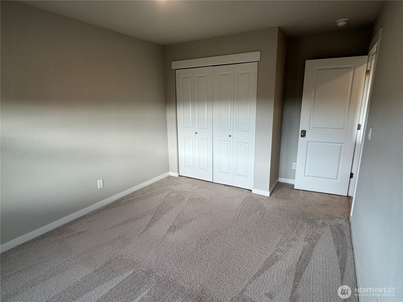 2908 Longhorn Loop Property Photo 4
