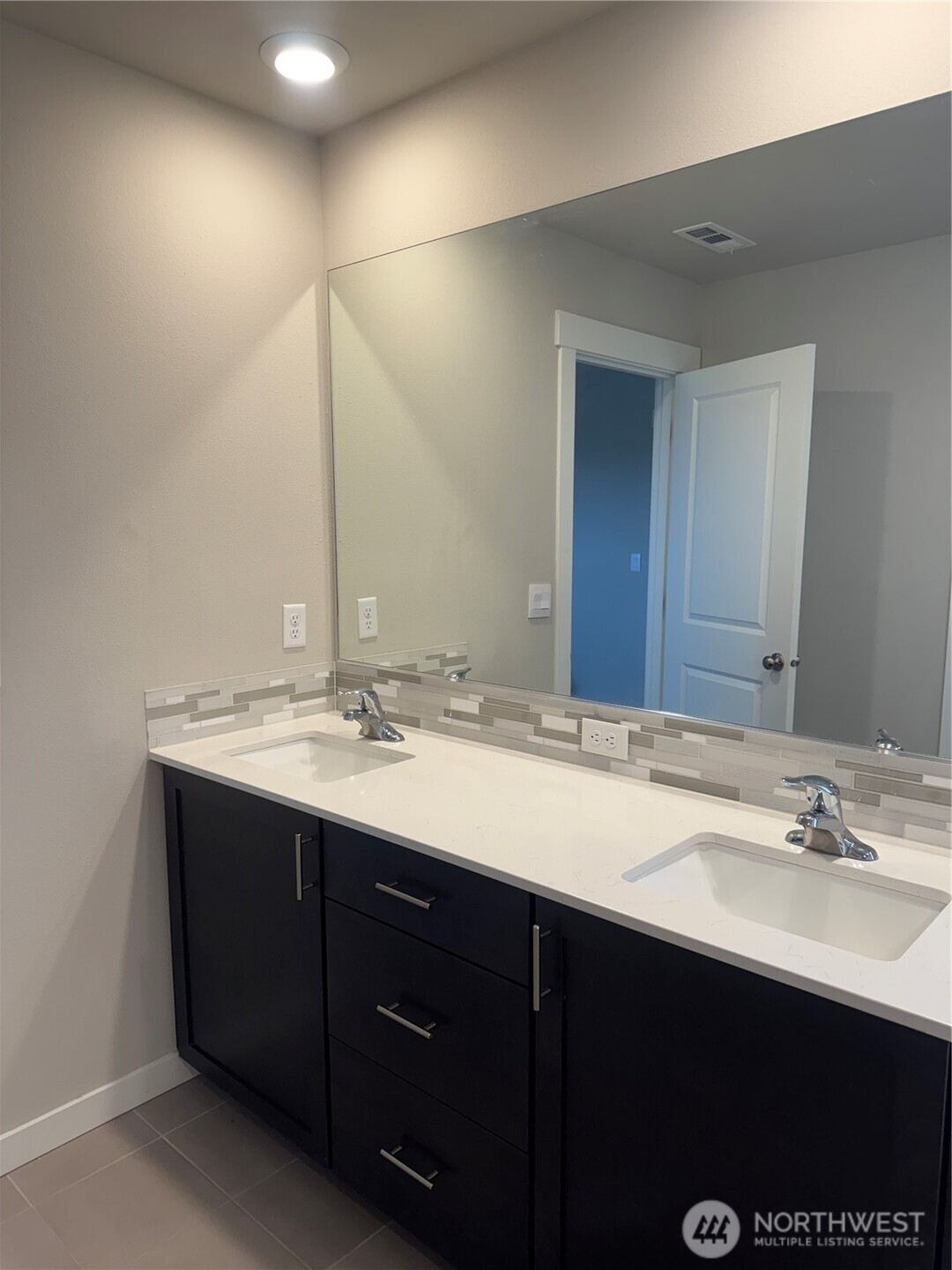 2908 Longhorn Loop Property Photo 13
