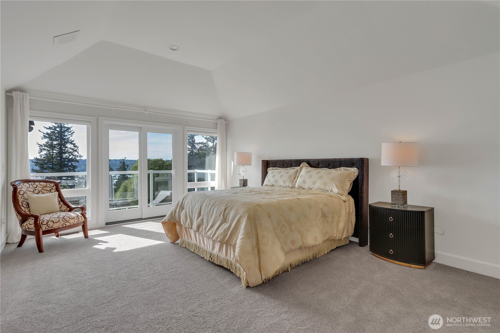535 208th Avenue Property Photo 17