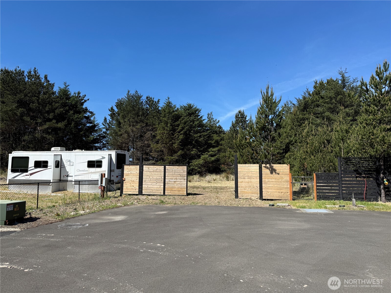 1100 212th Lane Property Photo 6