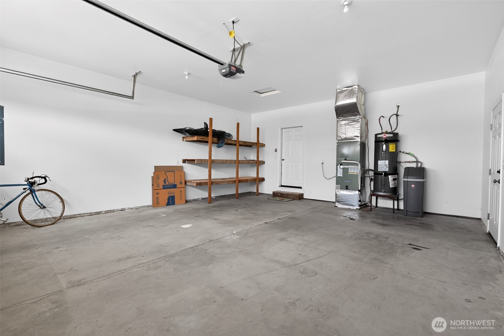 8019 Vialago Parkway Property Photo 13