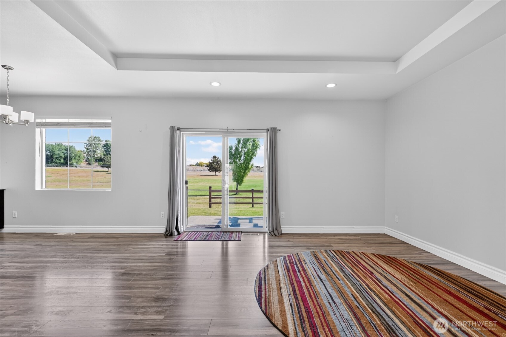 8019 Vialago Parkway Property Photo 19