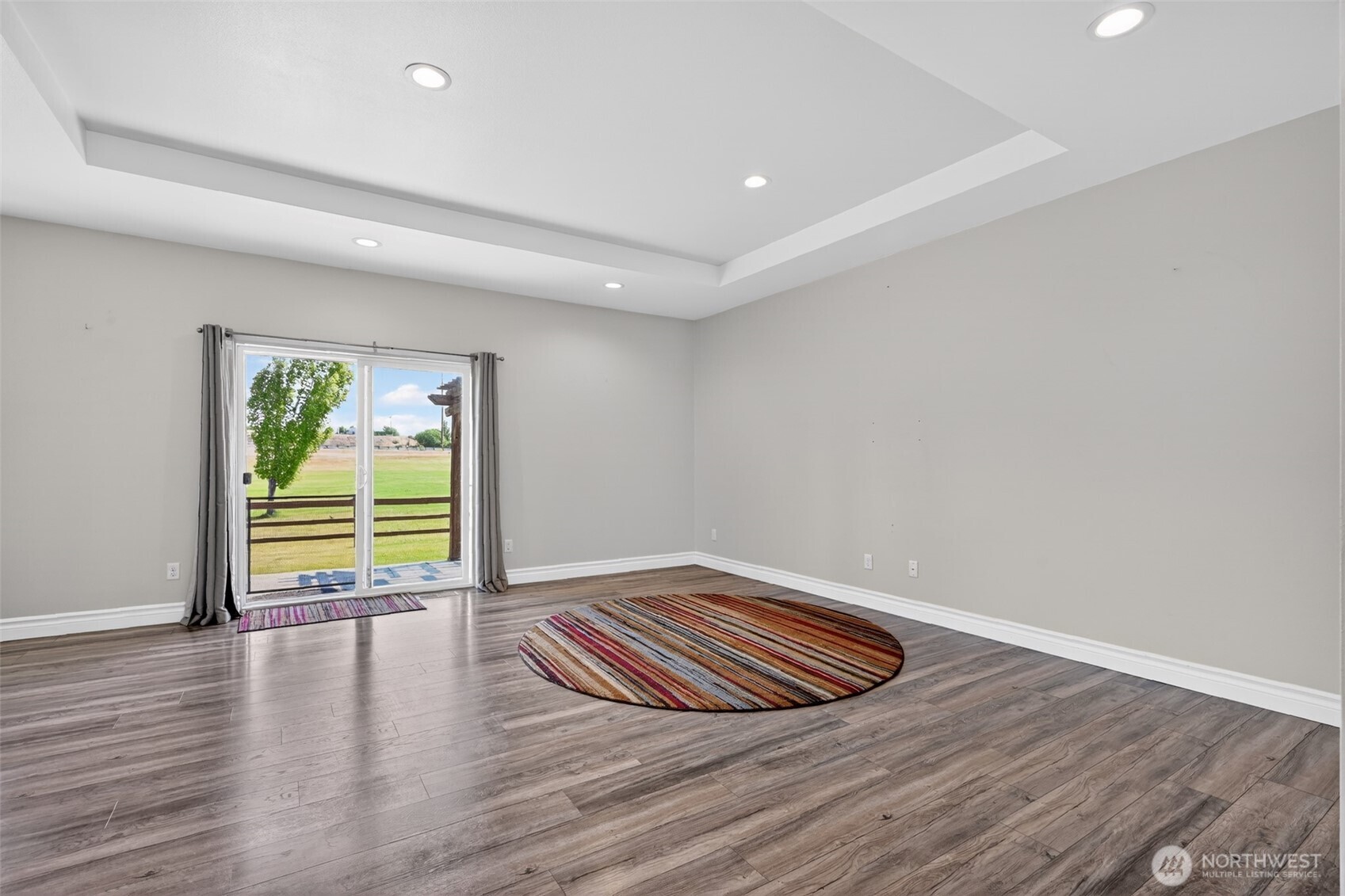8019 Vialago Parkway Property Photo 21